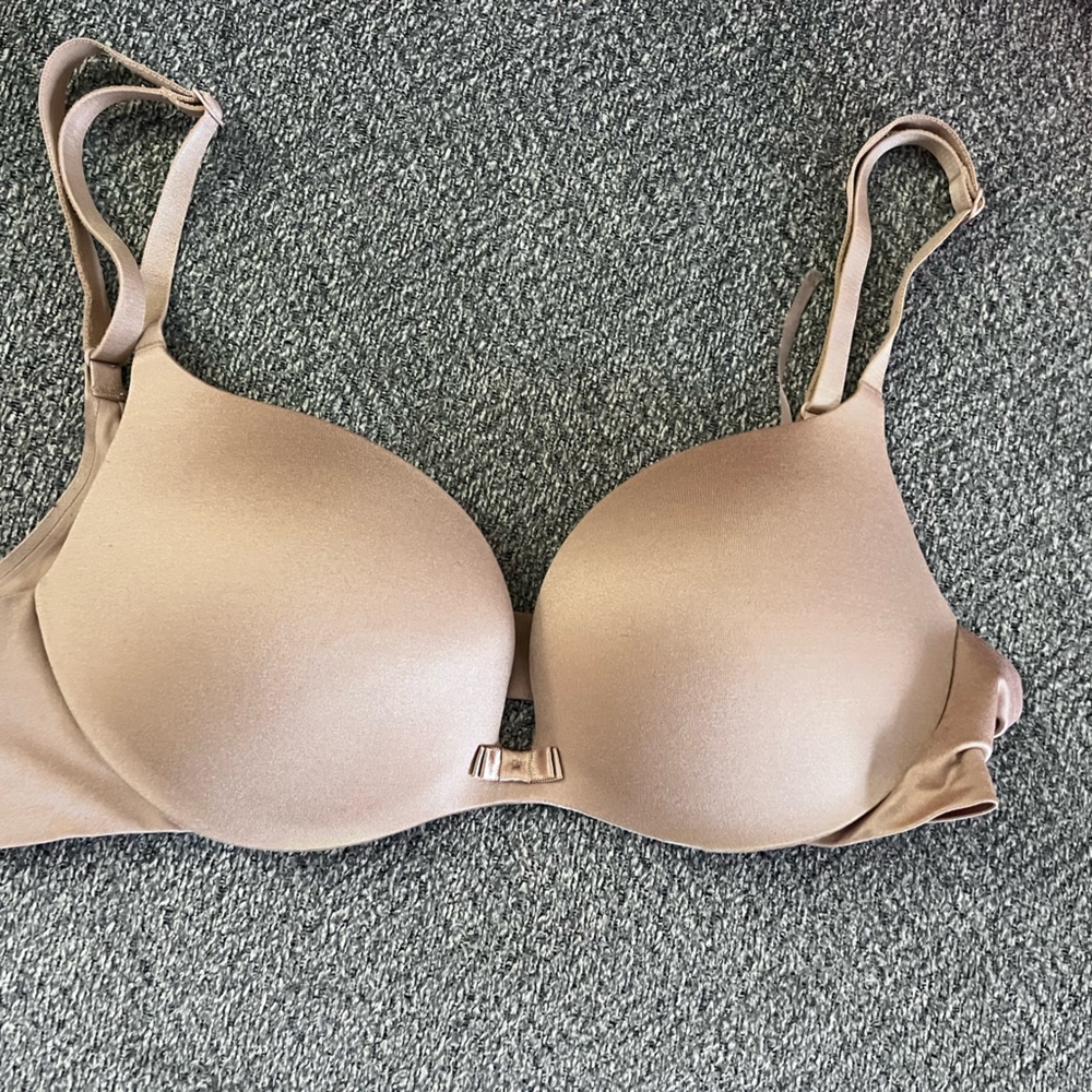 Victoria's Secret Tan Bra